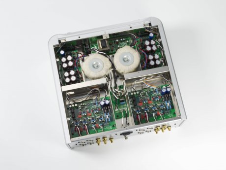 Preamplificador estereofónico Esoteric C-02