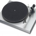 Giradiscos Pro-Ject Debut Carbon Phono USB